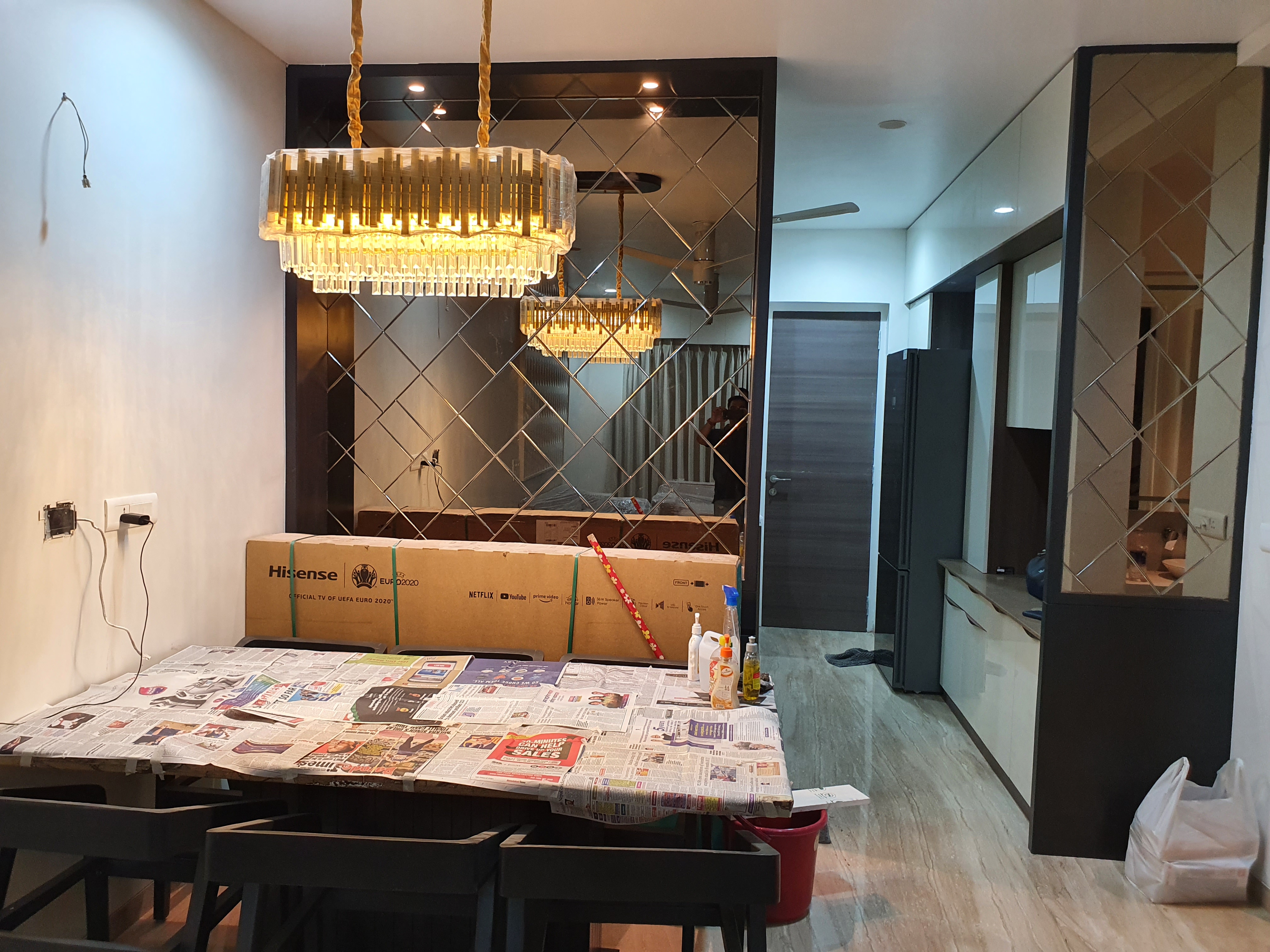 Dining Area Modern Interior Design with chandelier light